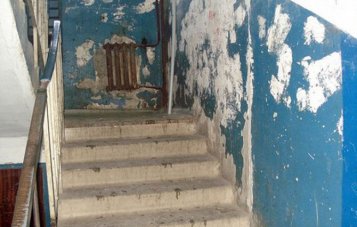 За чей счет должен вестись ремонт в подъездах жилых домов?